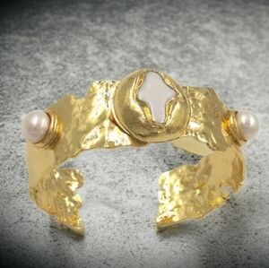 18k Gold Plated Byzantine Cross Keishi Pearl Bangle Cuff Bracelet
